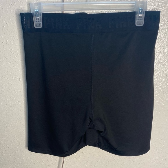 VICTORIA SECRET SPORT SHORTS - Picture 4 of 10